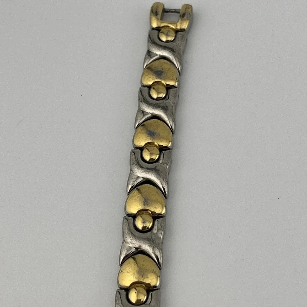 Avon Watch Women 22mm‎ Case Two Tone Heart 6.5
